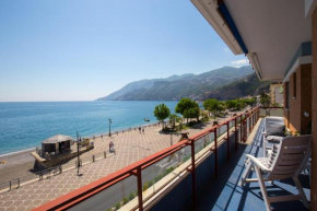 Отель Angelina Apartments Amalfi Coast  Майори